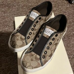 COACH NO LACE SLIP ON
